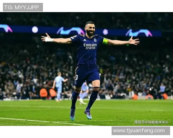 皇马大胜瓦伦西亚,本泽马梅开二度证明状态回暖